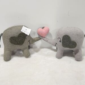 Handmade Wool Embroidered Gray Couple Elephants Entwined Heart Trunks New
